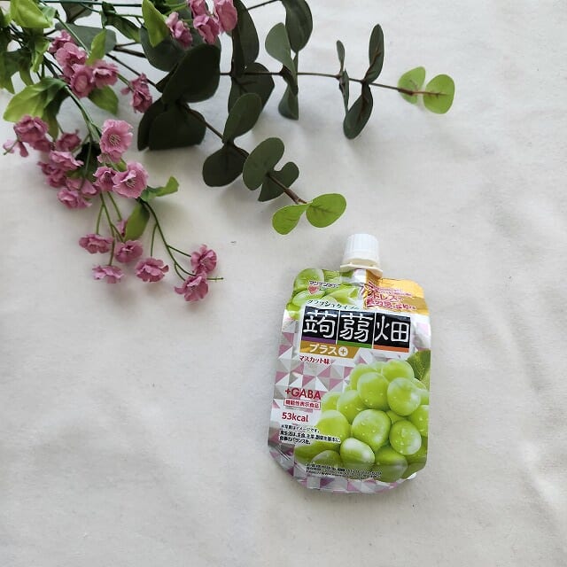 「クラッシュタイプの蒟蒻畑プラスマスカット味」