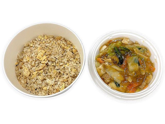 鉄鍋炒めの肉野菜あんかけチャーハン