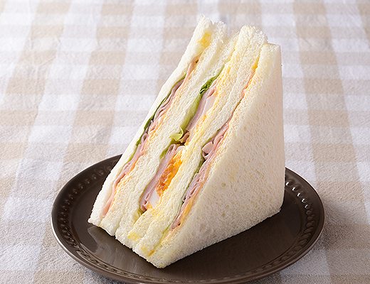 たまごとハムレタスサンド