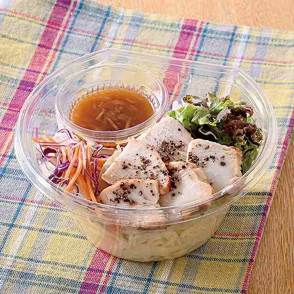 たんぱく質が摂れる！ローストチキンのパスタサラダ