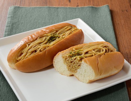 塩焼きそばパン