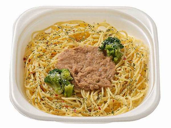 ツナとブロッコリーの　オイルパスタ