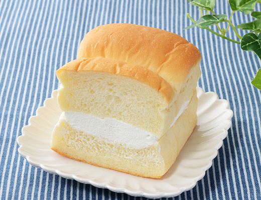 牛乳パン　ホイップクリーム
