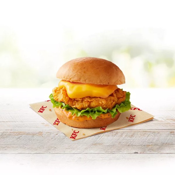 チーズにおぼれるフィレバーガー（チェダー入り）