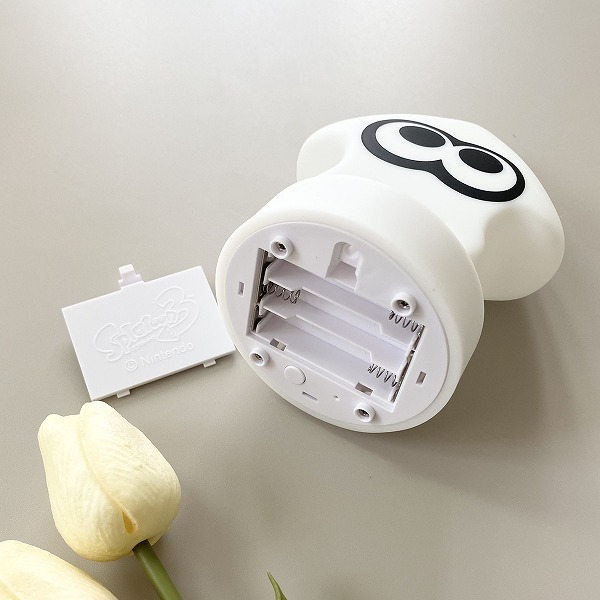 単4形乾電池が3本必要