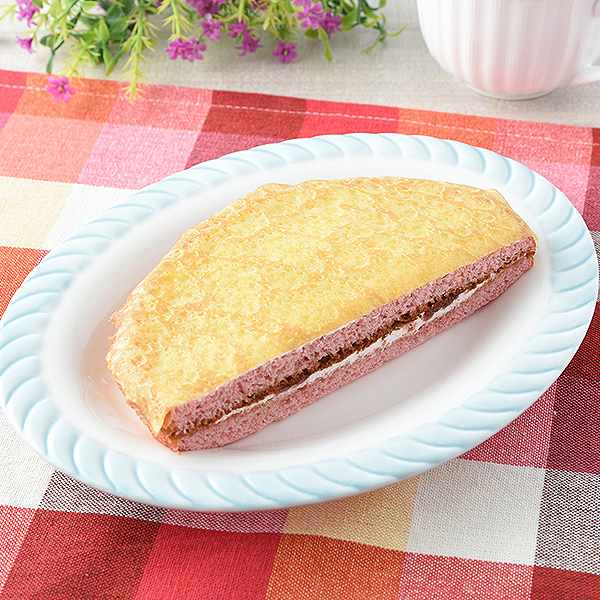 クレープシフォンケーキ（イチゴホイップ）