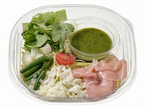 冷製パスタ　フレッシュバジルソース