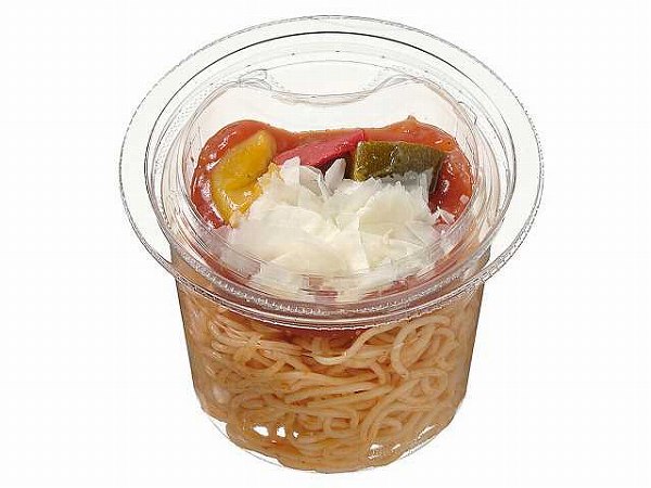 冷製パスタ　トマトとチーズと彩り野菜