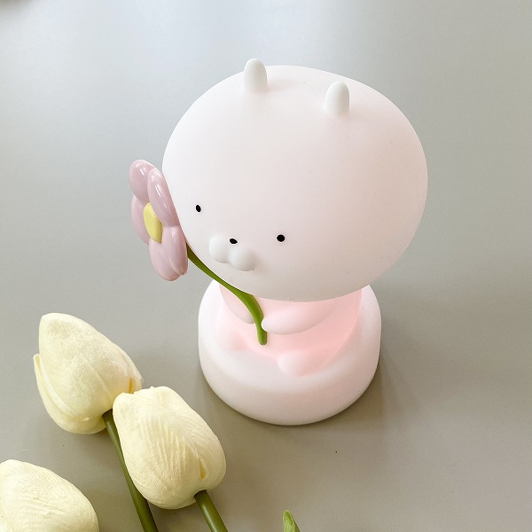 ピンク