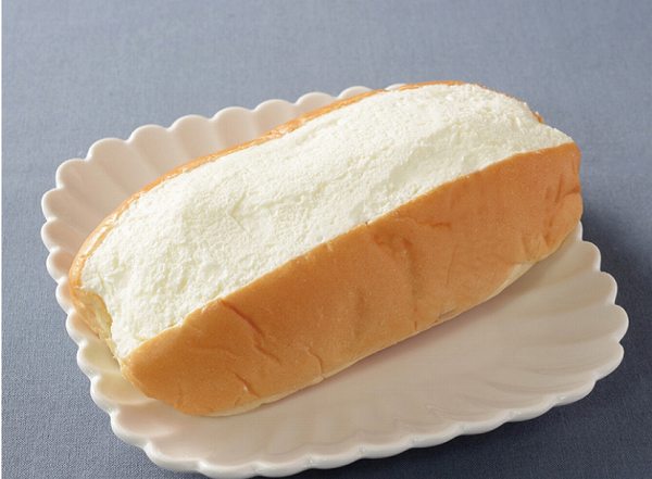 盛りすぎ！クリームロール