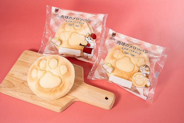 肉球のメロンパン（カスタードホイップ）