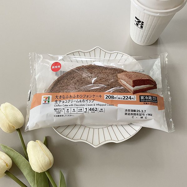 ７プレミアム　大きなふわふわシフォンケーキ　生チョコ