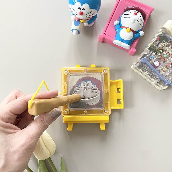 磁石でお絵かき！にっこりドラえもん