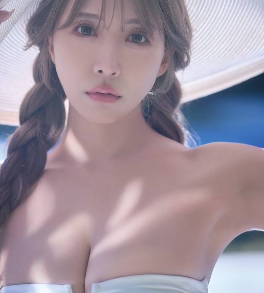 三上悠亜