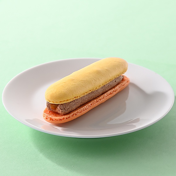 マカロン サンド（チョコレート＆パッション パイン）