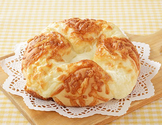 盛りすぎ！とろ〜りチーズパン