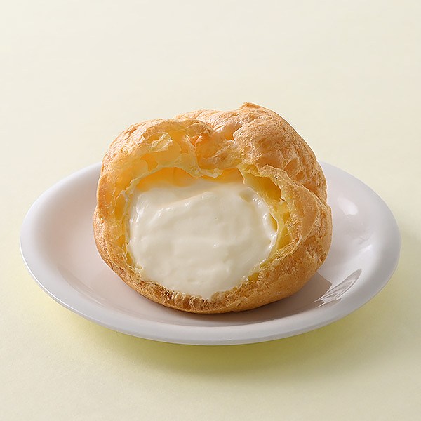 クリームたっぷり！ミルクカスタードシュー