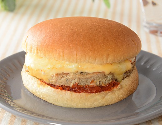 あふれるチーズバーガー