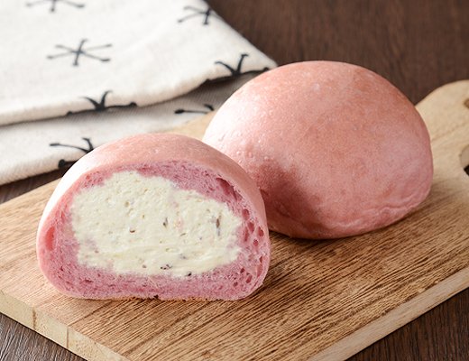 クリームたっぷり！ふわもち冷やしクリームパン　おいもホイップ(紅はるか)