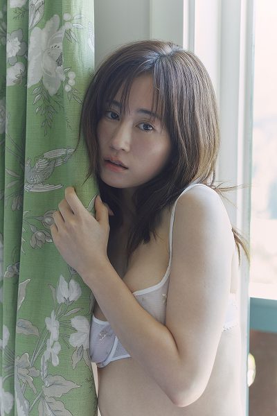 『前田敦子写真集 タイトル未定』