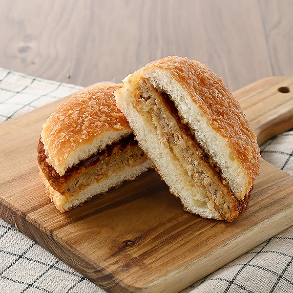 どかっと満足パン(メンチカツ)