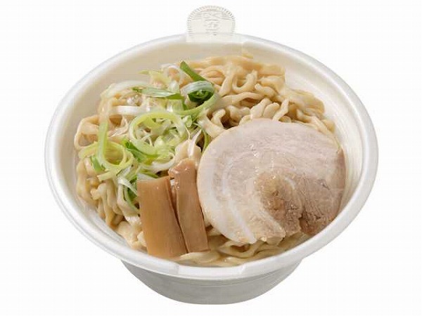 スープ絡む中太平打ち麺5種重ね醤油ラーメン