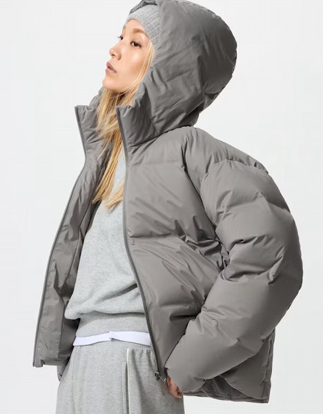 シームレスダウンパーカ