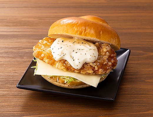 とろ〜りチーズソースの鶏竜田揚げバーガー