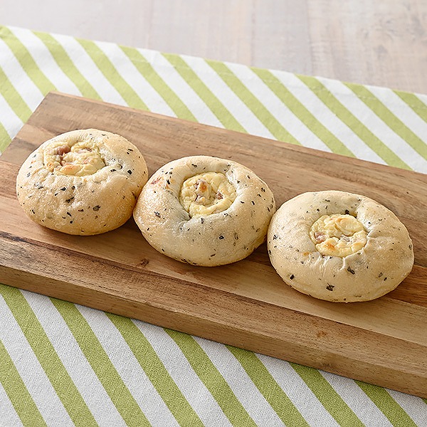 バジル&ベーコンチーズフランス3個入