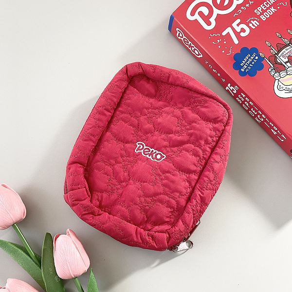 【特典1】ペコちゃんふわふわキルティングポーチ