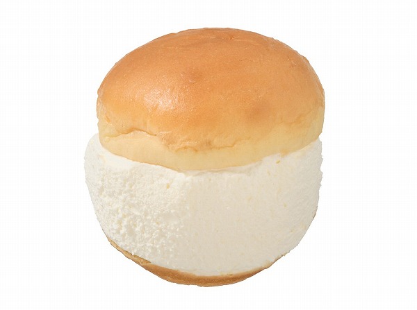 マリトッツォ　いちごソ―ス入り