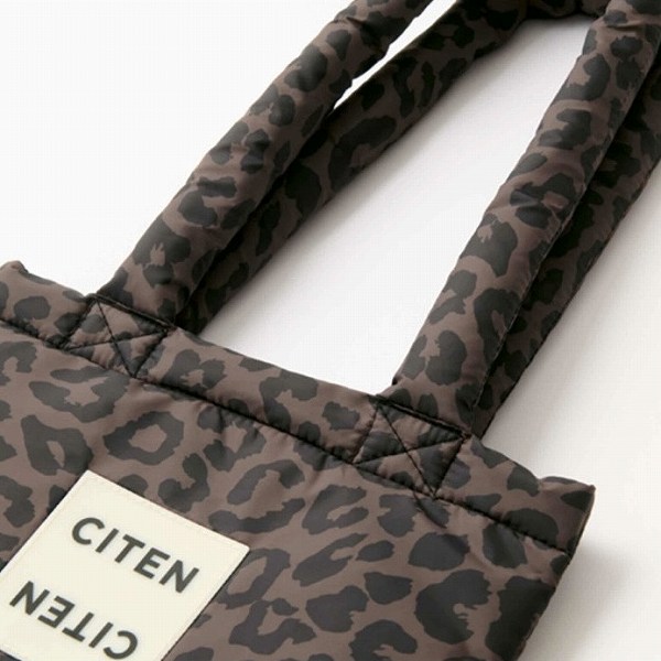 ダウンのようなボリューム