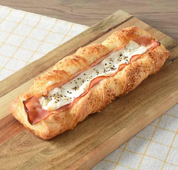 ベーコン&チーズデニッシュ(ブラックペッパー)