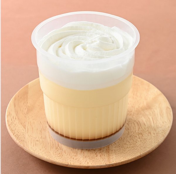 クリームと食べる! 大きな窯出しとろけるプリン