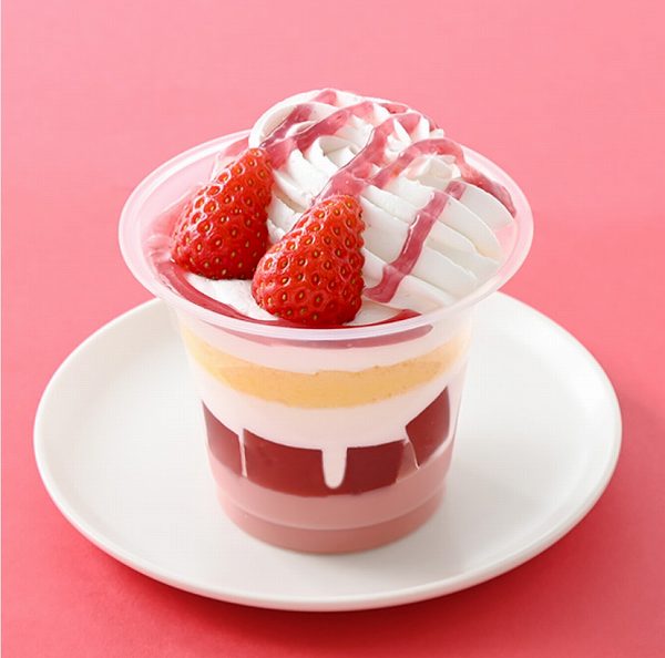 プチ贅沢 いちごミルクパフェ