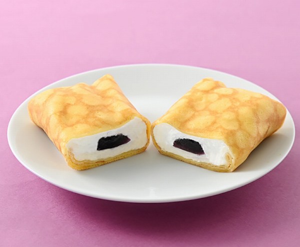 ファミマ・ザ・クレープ ブルーベリーレアチーズ