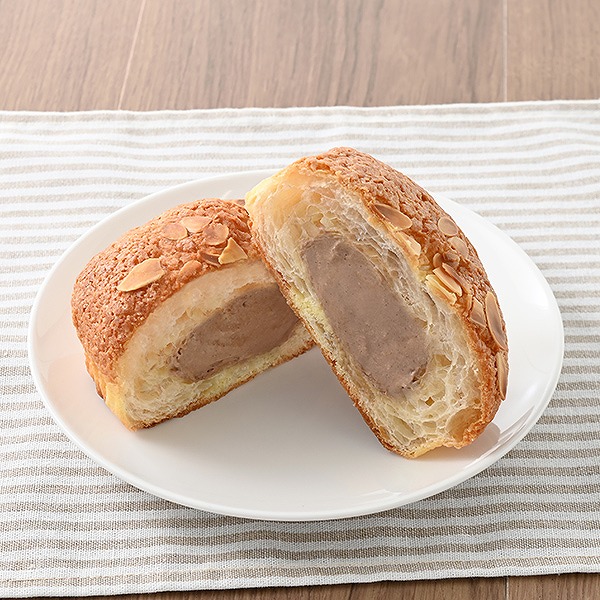 チョコホイップのバタークロワッサンメロンパン