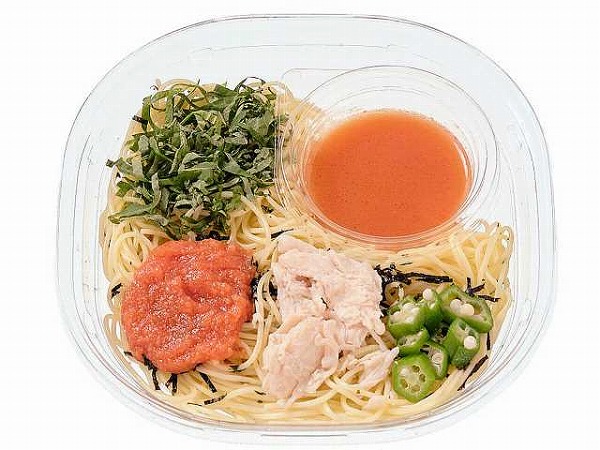 冷製パスタ 明太子と蒸し鶏と大葉