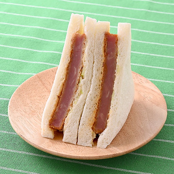 厚切りハムカツサンド