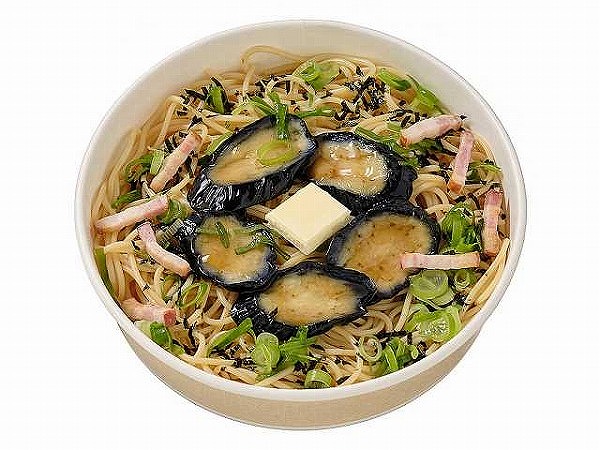 ナスと九条ねぎとベーコンのバター醤油パスタ