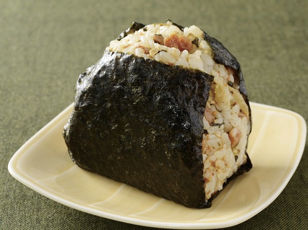 盛りすぎ！高菜チャーシューおにぎり