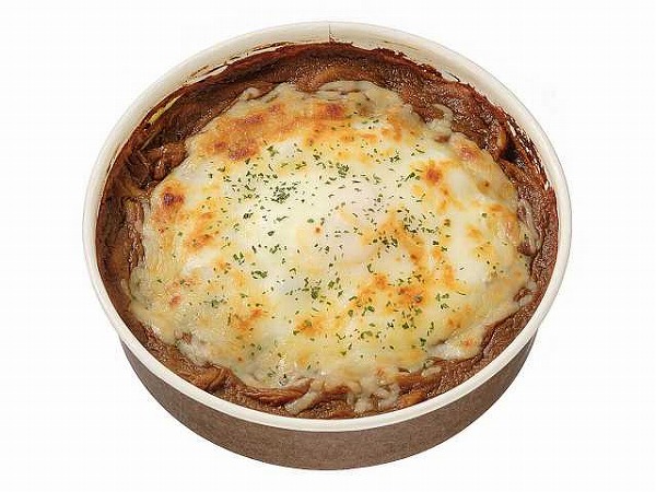 チーズの虜　半熟玉子とカレー焼きパスタ