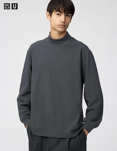 モックネックTシャツ