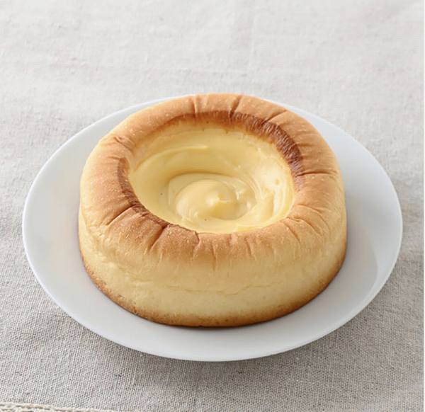たっぷりクリームパン