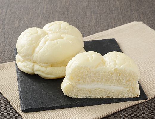 meiji　白いちぎりパン　ホワイトチョコ入りホイップ
