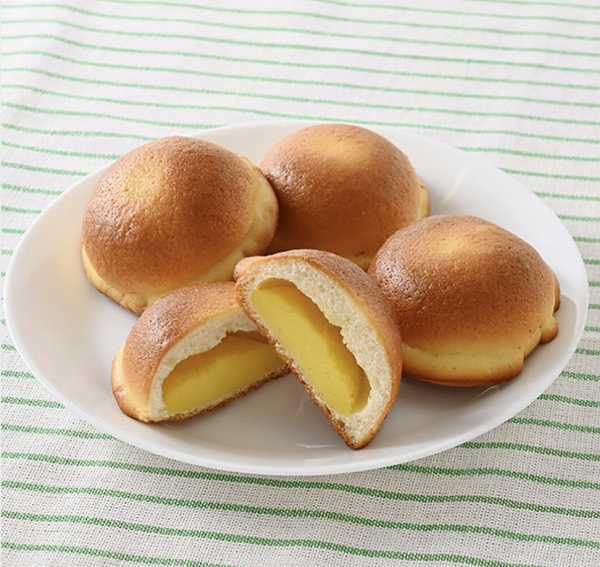 スイートクリームパン4個入(プリン風味クリーム)